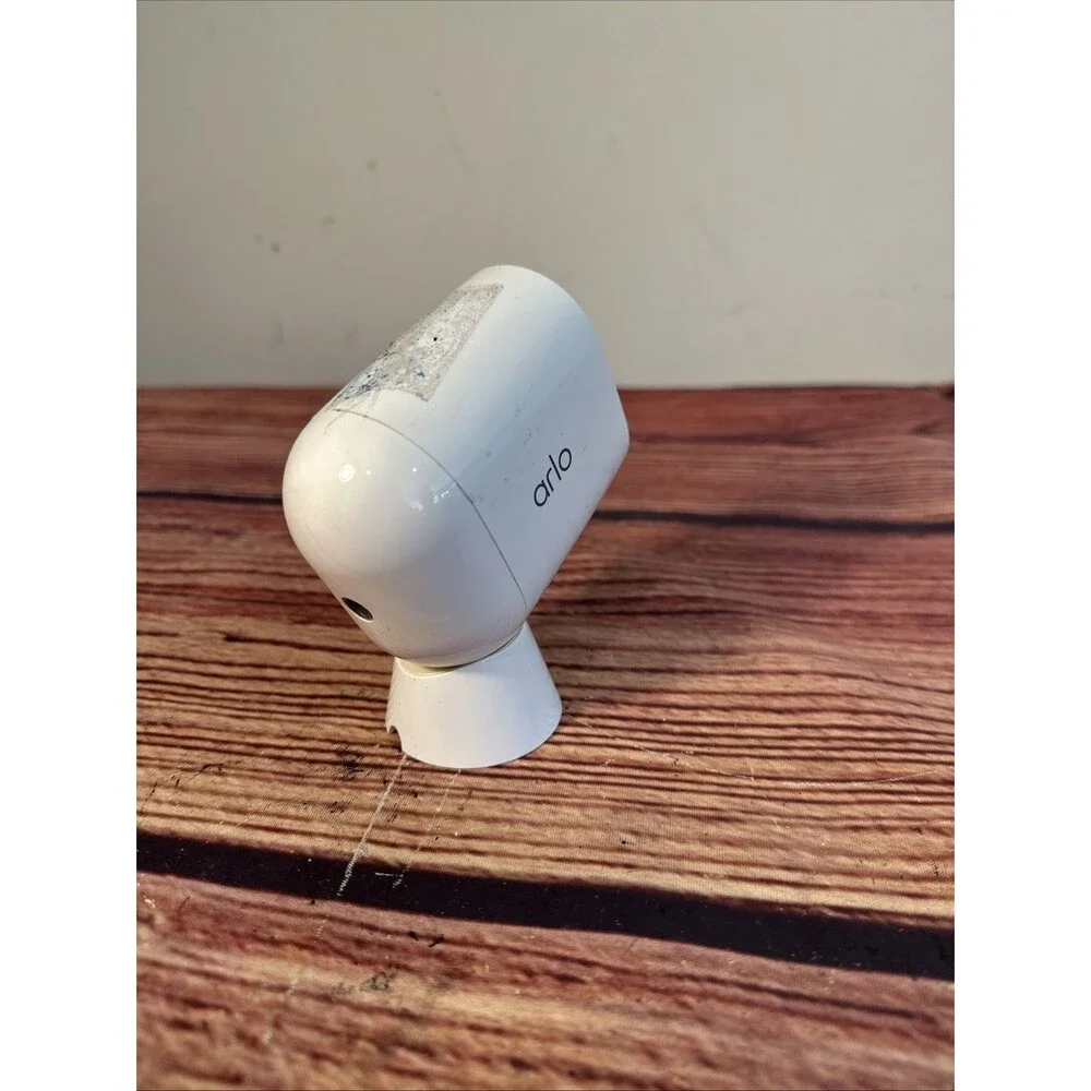 Netgear Arlo Essential VMC2030 Spotlight Wireless Indoor/Outdoor Camera White